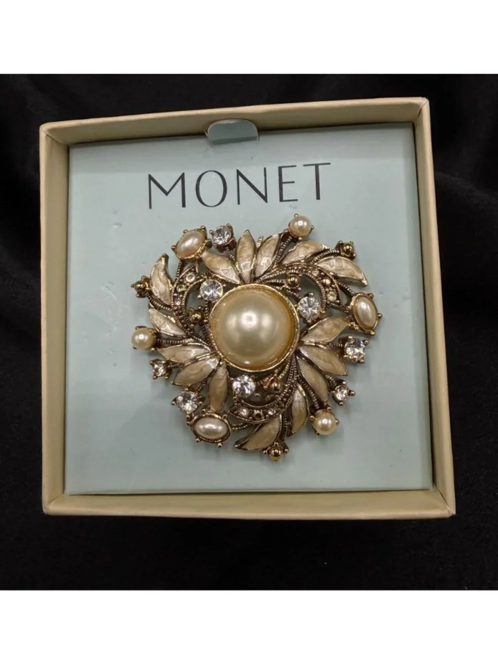 Monet buying vintage